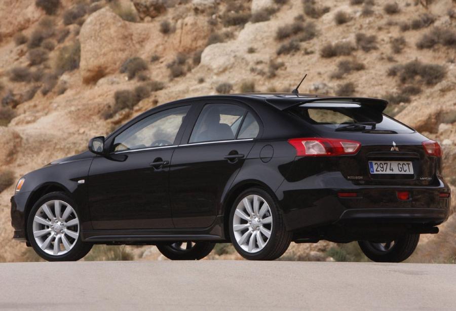  Mitsubishi Lancer Sportback 2008 года  (фото 8 из 42)